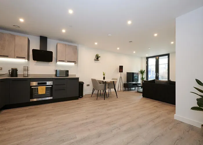 With Free Parking & Gym! Apartamento York