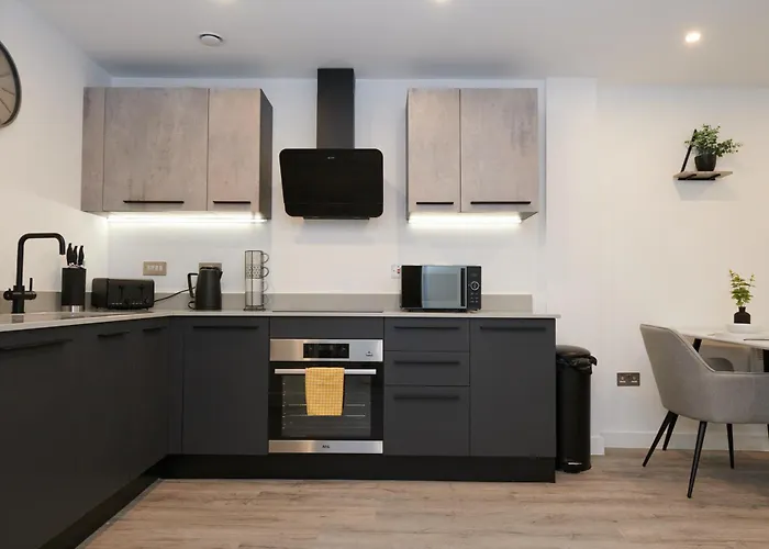 With Free Parking & Gym! *